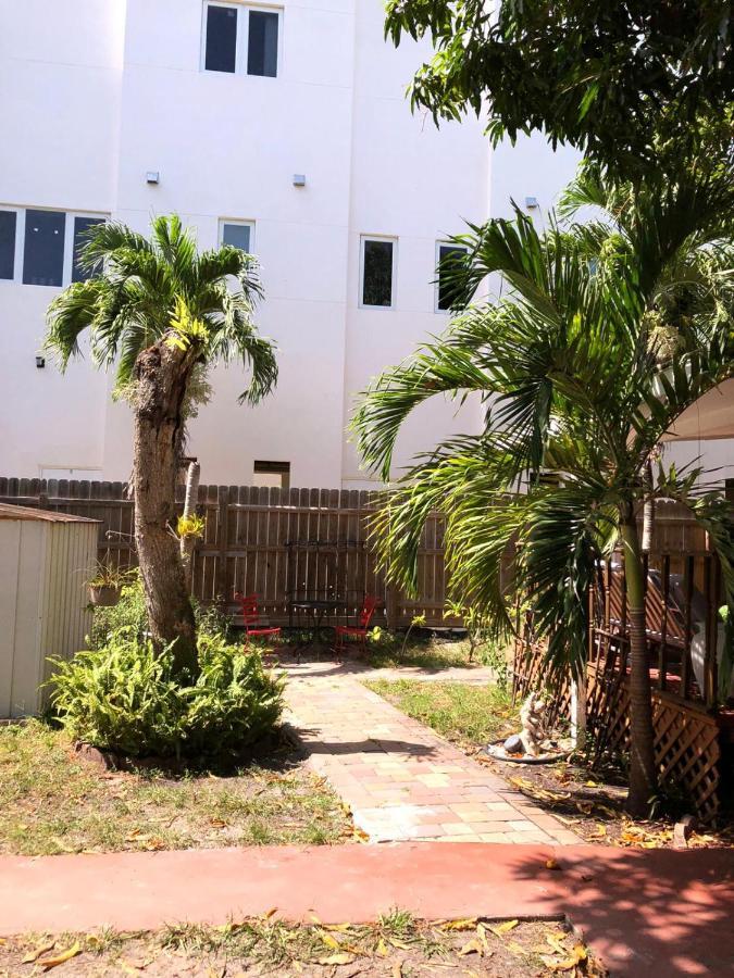 Private Room In The Heart Of Calle Ocho Miami Exterior photo