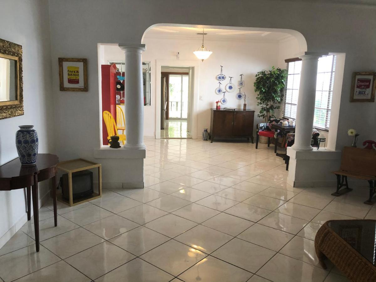 Private Room In The Heart Of Calle Ocho Miami Exterior photo