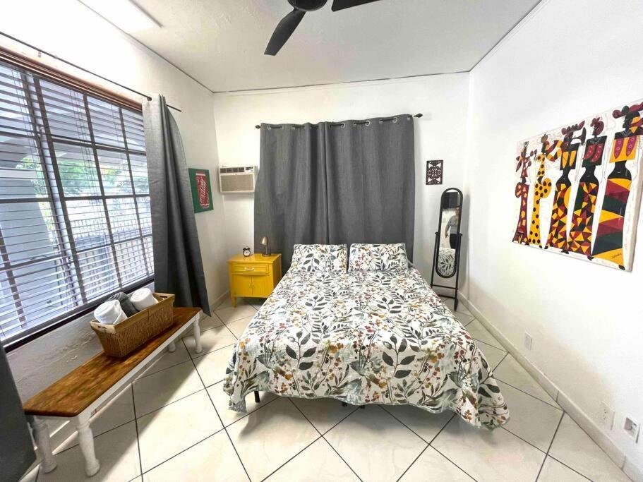 Private Room In The Heart Of Calle Ocho Miami Exterior photo